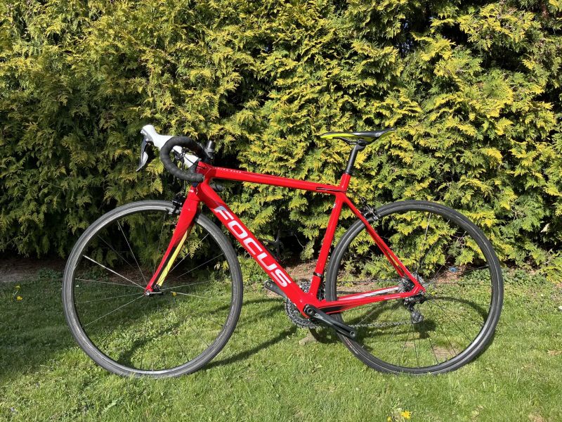 Focus Izalco Race