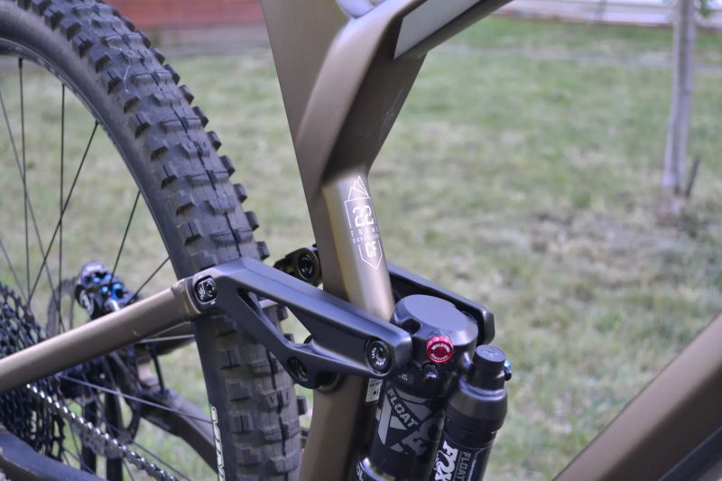 Radon Slide Trail 8.0 Carbon (XL) zdvihy 150/150 mm