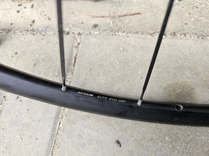 Mavic aksium elite ust