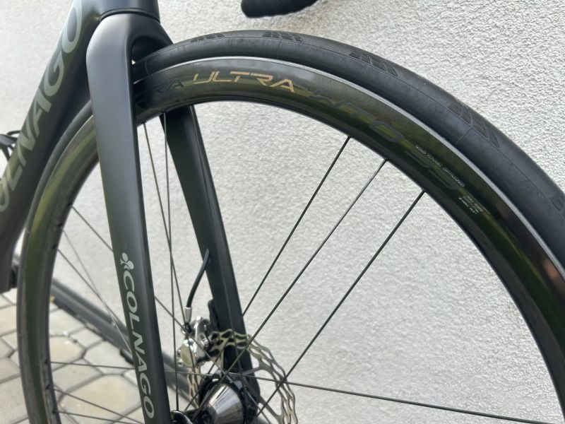 Colnago V3Rs - SRAM Red eTap, Campagnolo Bora Ultra WTO 33, minimálně jeté, 6,6kg