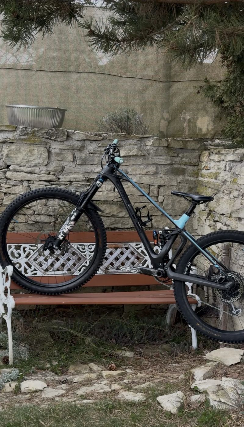 Mondraker Carbon foxy R