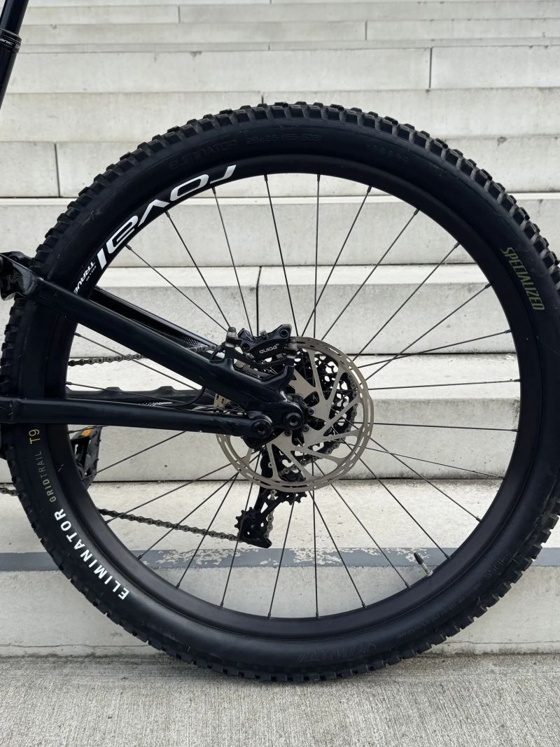 Specialized Turbo Levo, velikost M, 29“