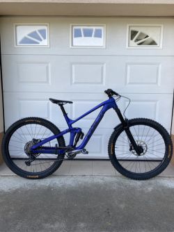 Trek Slash 8