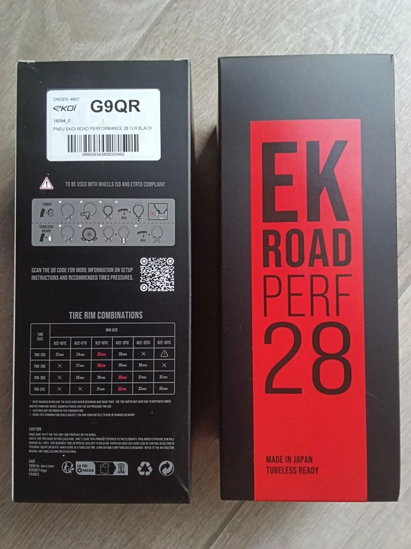 Silniční plášť EKOI Perf 28 TUBELESS READY černý - sada 2ks