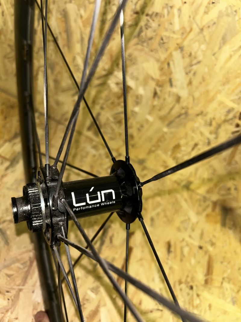 Kola Hyper 50mm keramická ložiska.ořech Shimano i SRAM