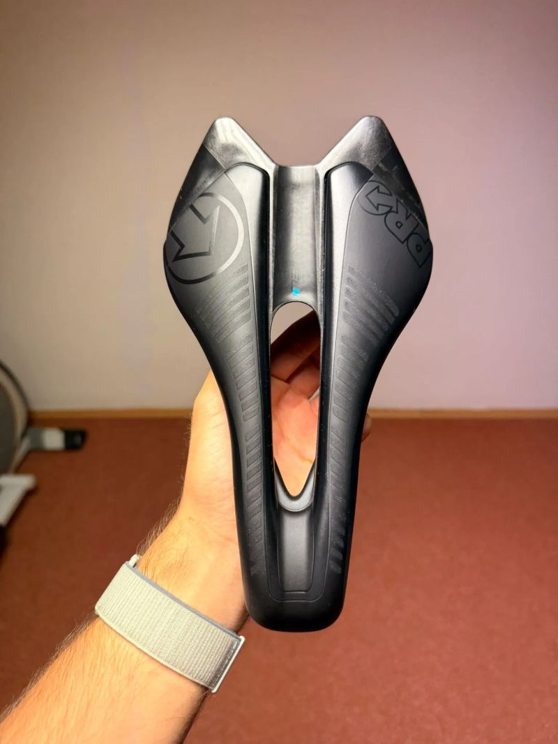 Sedlo PRO Aerofuel-karbon