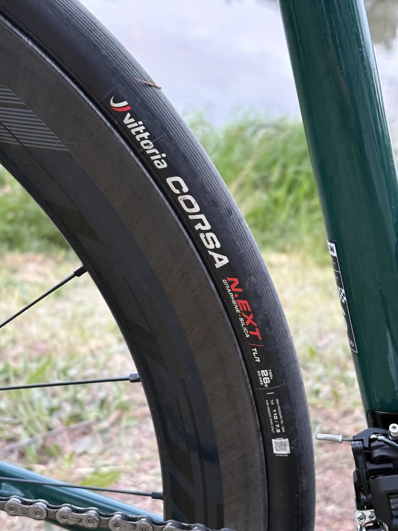 Van Rysel EDR CF (vel. XL) v záruce + TOP aero upgrady Fulcrum & 3T