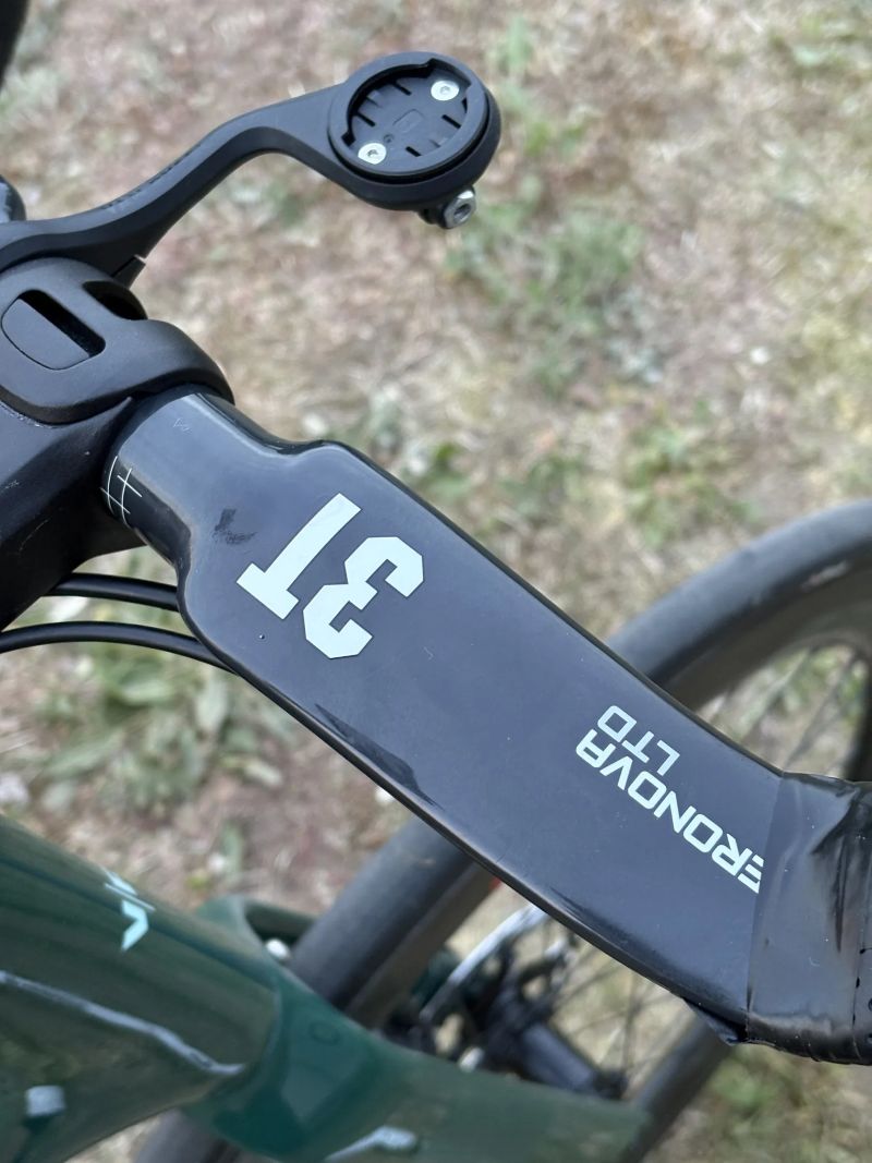 Van Rysel EDR CF (vel. XL) v záruce + TOP aero upgrady Fulcrum & 3T