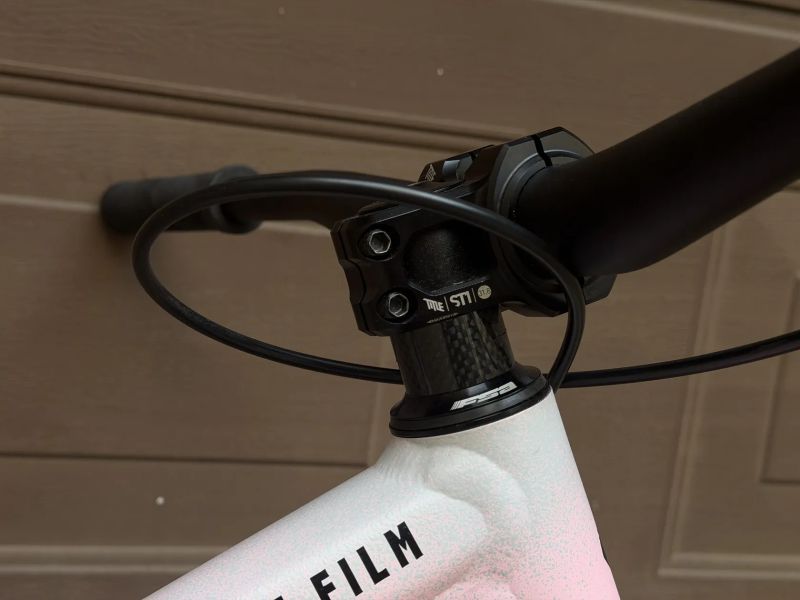 Specialized P.3 / pink / Industry Nine