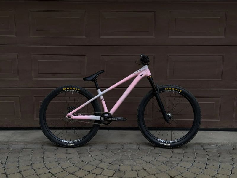 Specialized P.3 / pink / Industry Nine