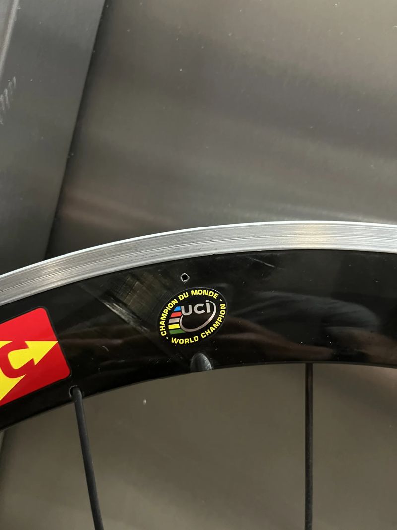 Silniční aero karbon kola Mavic Cosmic Carbone SSC – TOP stav
