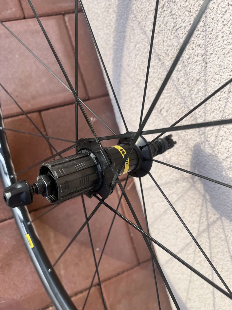 Silniční zapletená kola Mavic Aksium