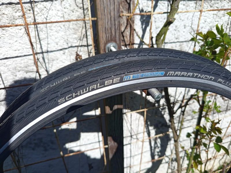 2x pláště SCHWALBE Marathon Plus 28x1.25 nejvyšší ochrana proti propíchnutí