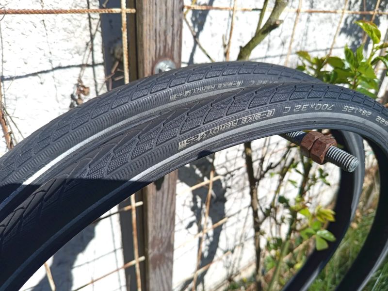2x pláště SCHWALBE Marathon Plus 28x1.25 nejvyšší ochrana proti propíchnutí