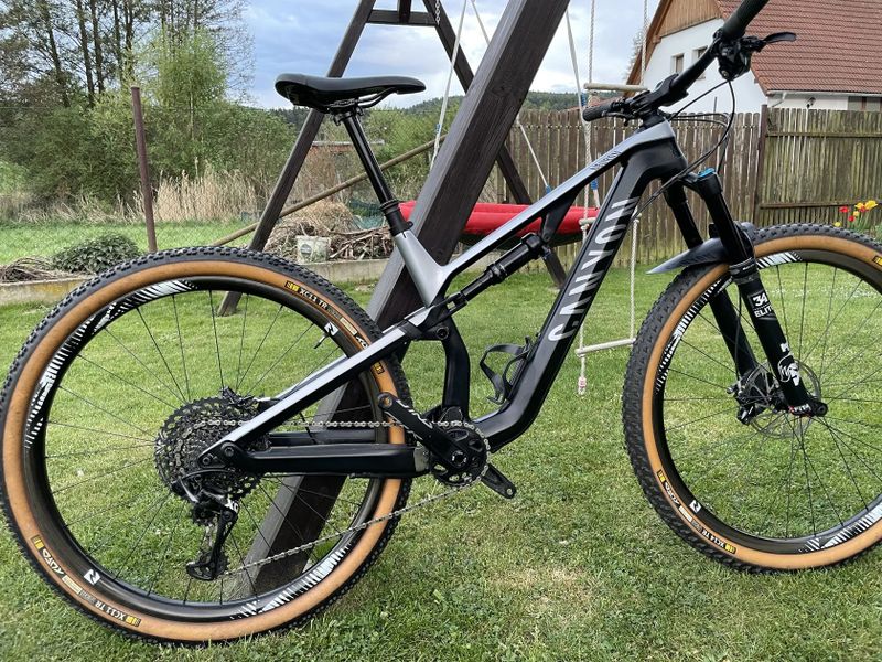 🔝Canyon Neuron CF 8 (2019) | karbon + karbon kola Reynolds TR 309 | TOP stav - vel. M