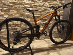 Giant Anthem Advanced XX1 AXS váha 10.15kg
