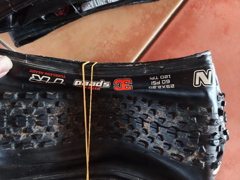 Giant Anthem Advanced XX1 AXS váha 10.15kg