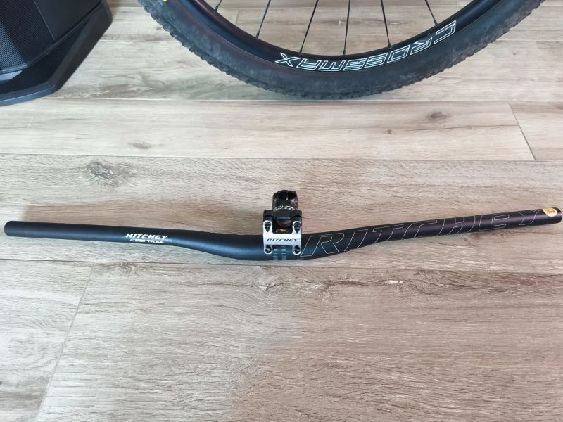 Giant Anthem Advanced XX1 AXS váha 10.15kg