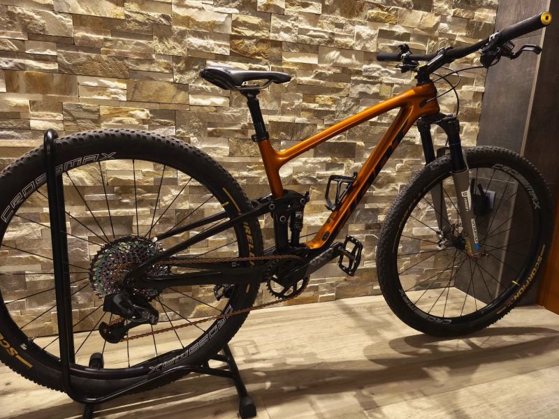 Giant Anthem Advanced XX1 AXS váha 10.15kg