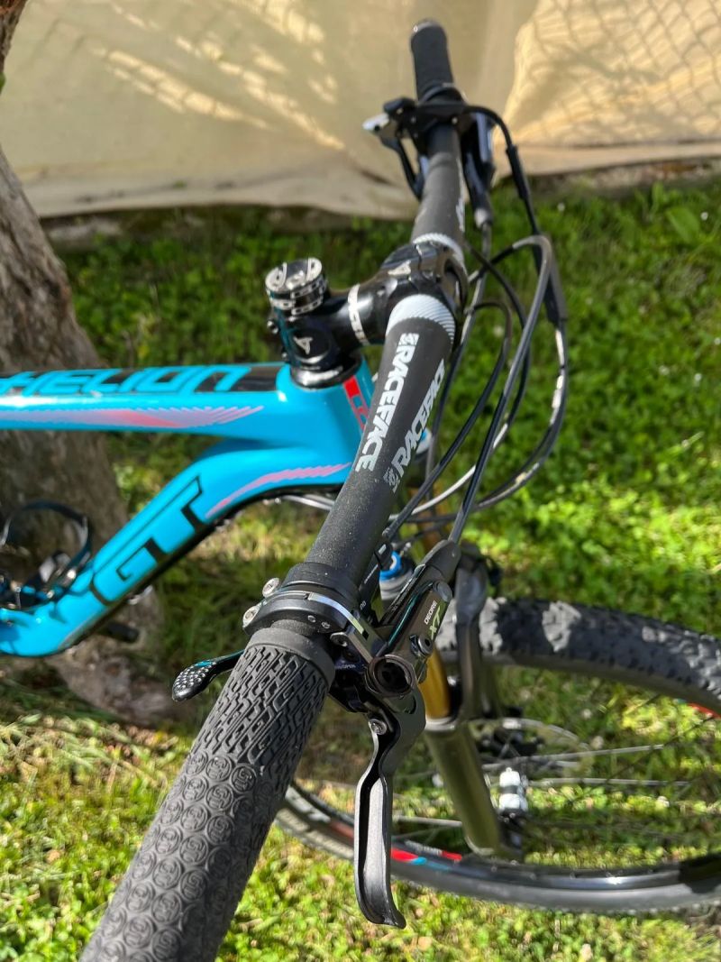 GT Helion Carbon Pro
