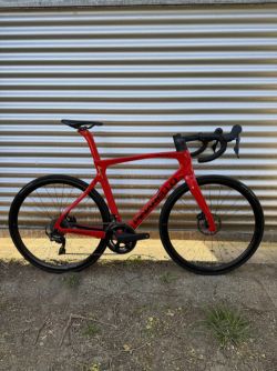 Pinarello Prince - DURA-ACE, WATTMETR, KARBONOVÉ RÁFKY