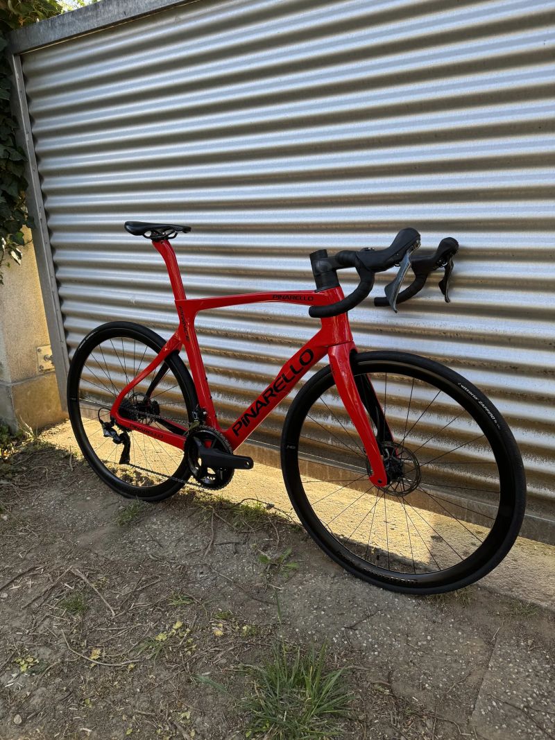 Pinarello Prince - DURA-ACE, WATTMETR, KARBONOVÉ RÁFKY