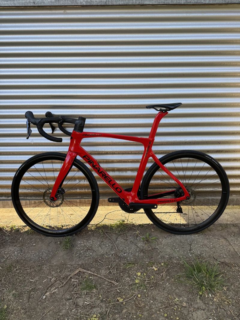 Pinarello Prince - DURA-ACE, WATTMETR, KARBONOVÉ RÁFKY