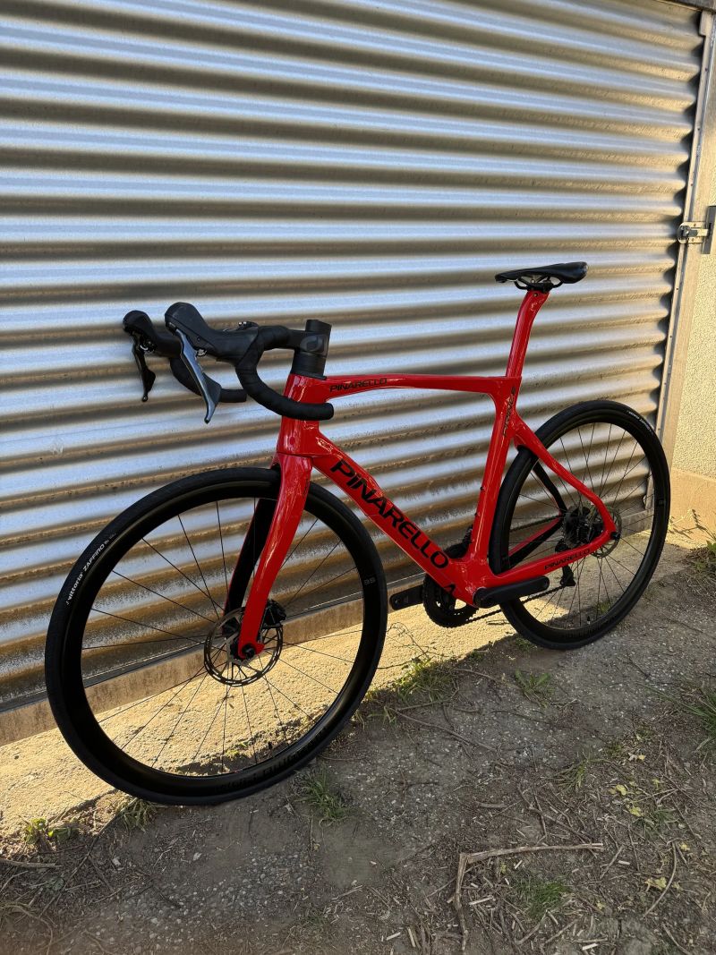 Pinarello Prince - DURA-ACE, WATTMETR, KARBONOVÉ RÁFKY
