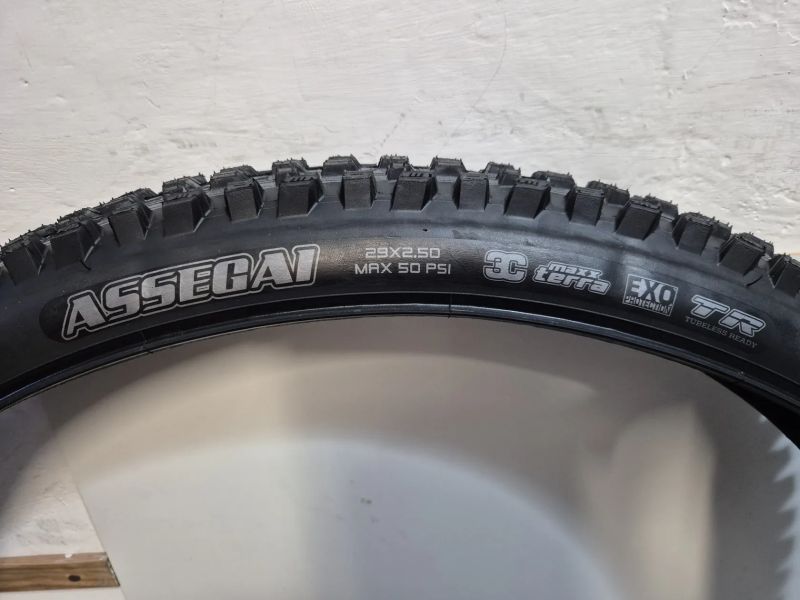 Maxxis Forekaster 29x2,6 + Maxxis Assegai 29x2,5