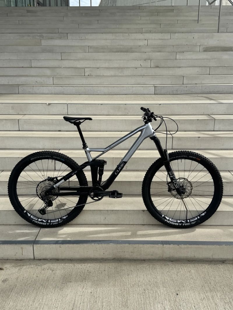 Cube Stereo 140 SL RACE, 27.5",Velikost M Karbon