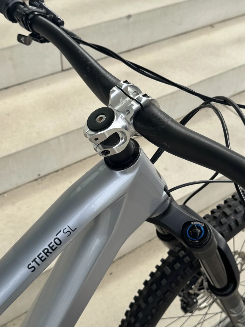 Cube Stereo 140 SL RACE, 27.5",Velikost M Karbon