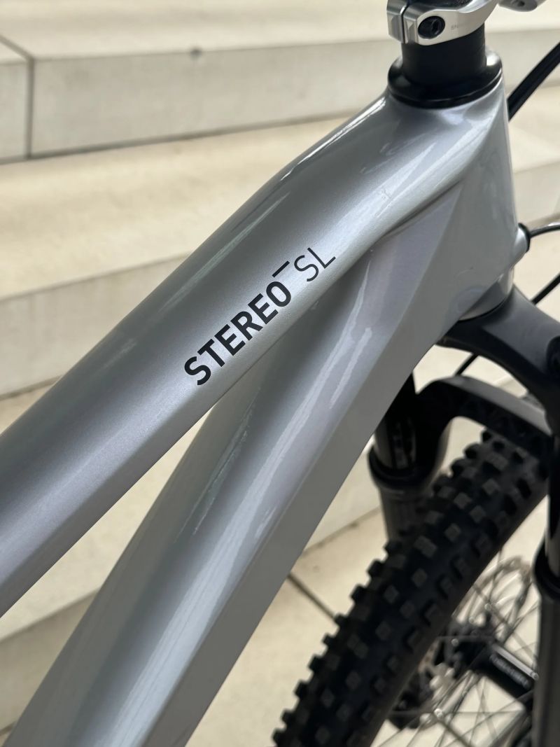 Cube Stereo 140 SL RACE, 27.5",Velikost M Karbon