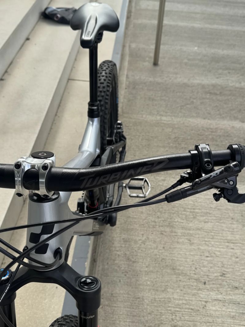 Cube Stereo 140 SL RACE, 27.5",Velikost M Karbon