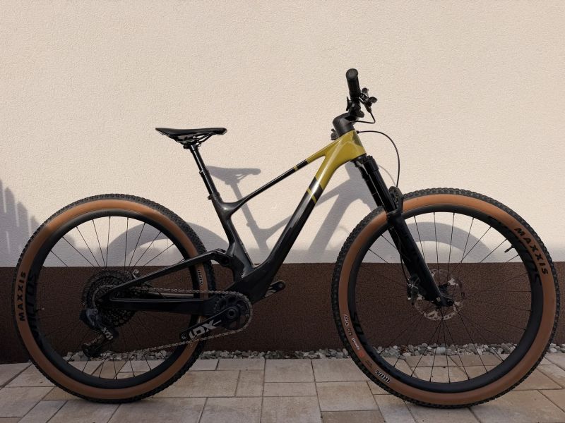 Scott SCOTT SPARK ST 900 TUNED