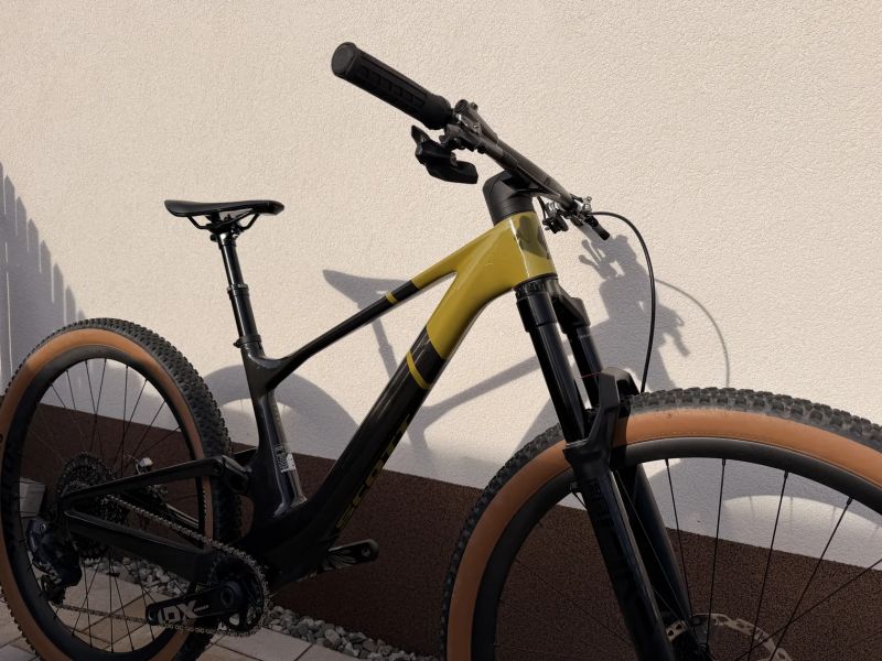 Scott SCOTT SPARK ST 900 TUNED