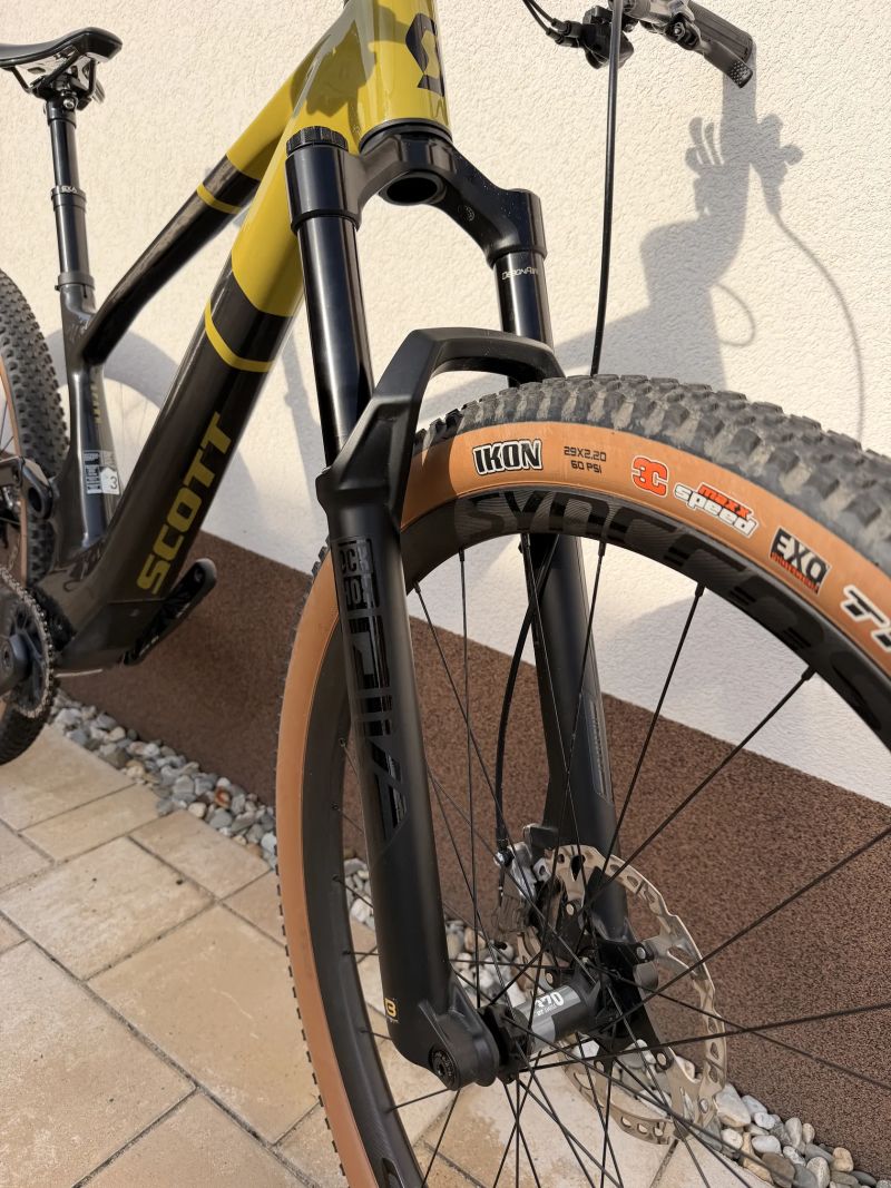 Scott SCOTT SPARK ST 900 TUNED