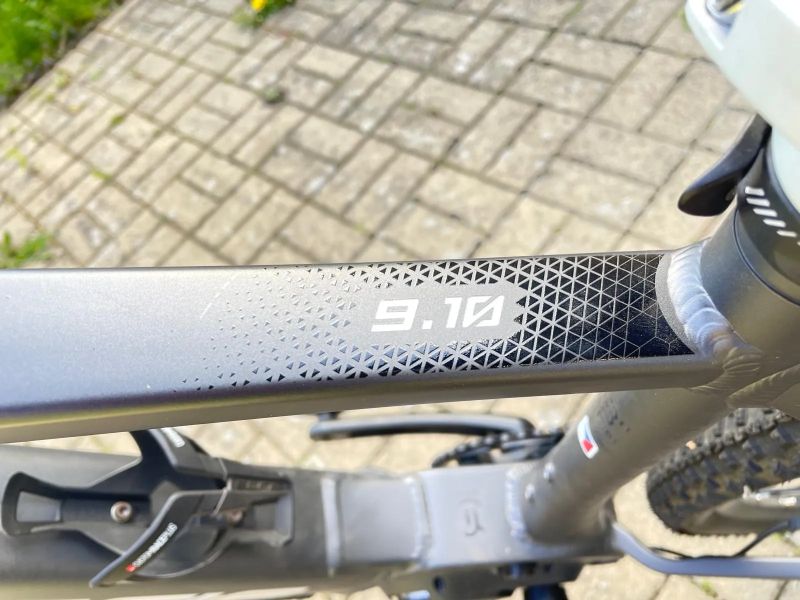 Crussis ONE - Cross 9.10 (720 Wh) 2025