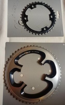 Převodníky Dura Ace 11.sp 52/36 a převodník 53z 10sp. 