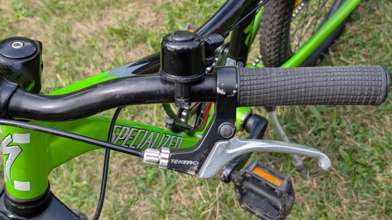 Dětské kolo Specialized Hotrock 20"