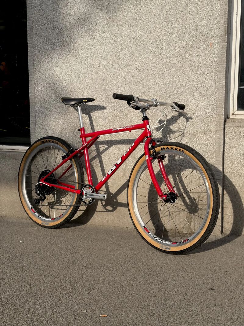 GT Outpost Trail (restomod stavba) - S/M
