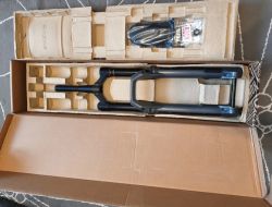Rock Shox ZEB Ultimate šedá A3 , Charger 3.1 , 170mm , offset 44mm , 27.5´