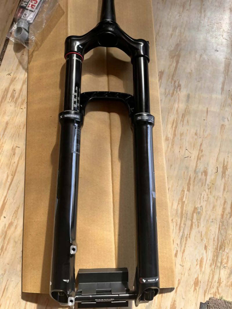 RockShox Pike Select Charger RC Debon Air+ 29"