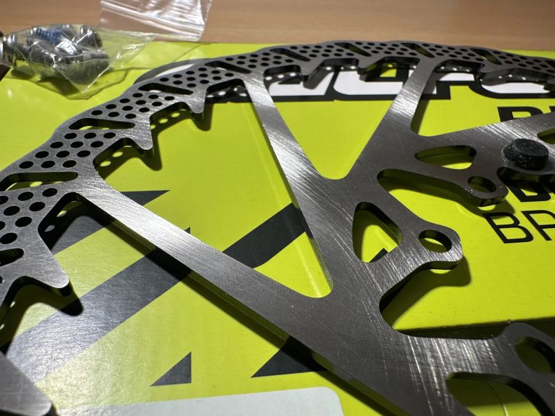 2ks Galfer Shark 203mm, 6 děr, 2mm brzdový kotouč NOVÉ