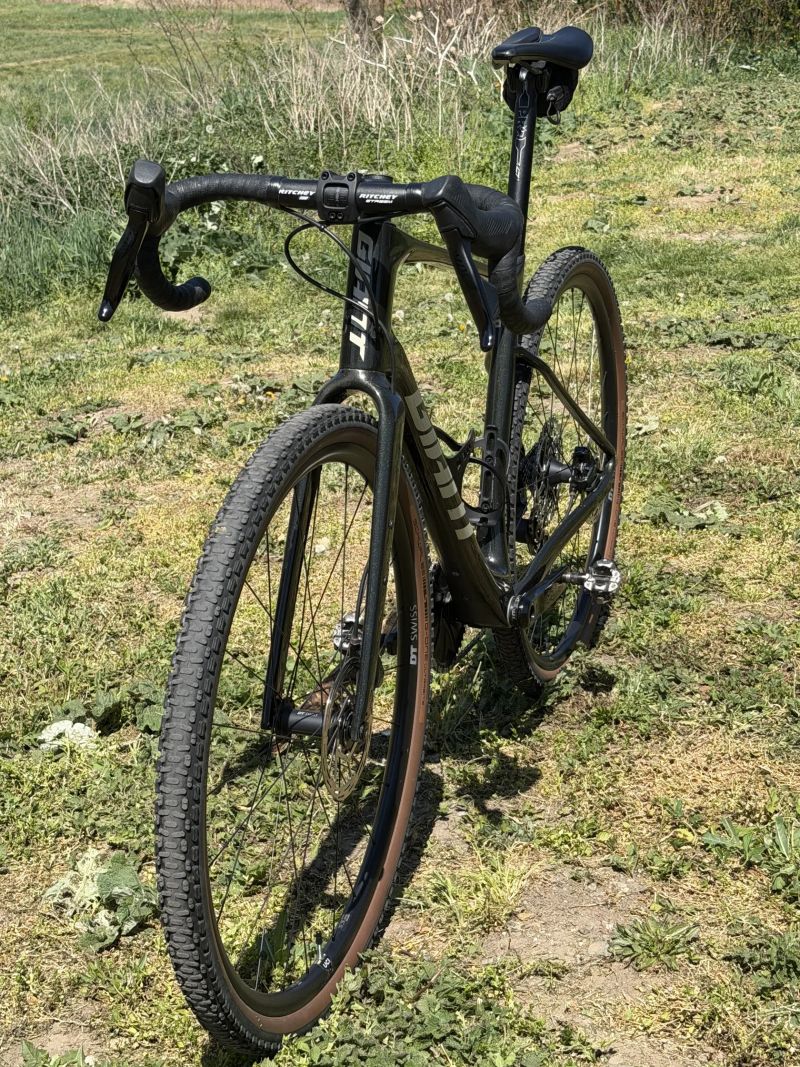 Gravel - Giant Revolt - Sram Rival eTap - Custom