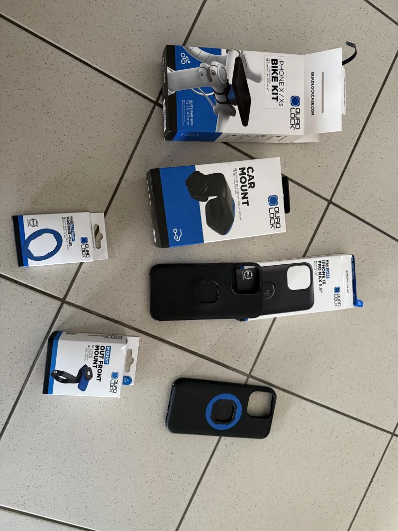Prodám držáky na telefon iPhone na kolo od Quad Lock