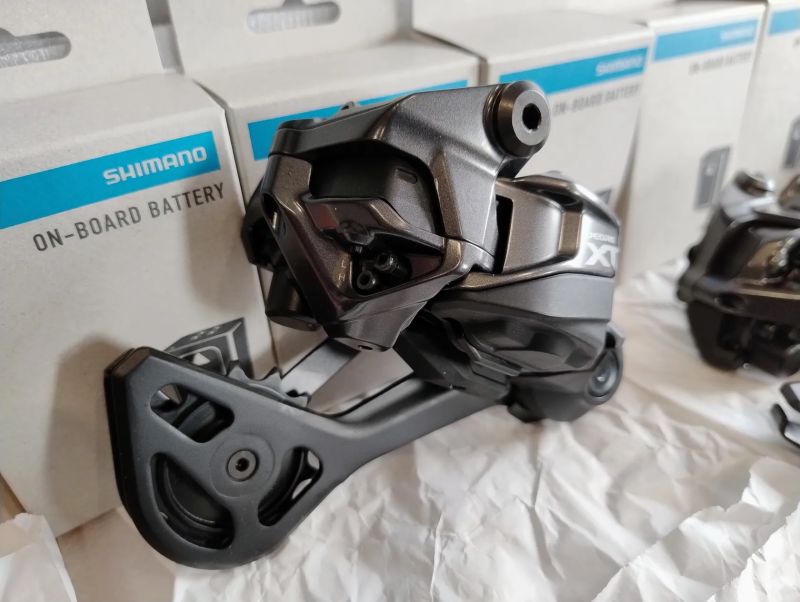 Shimano XT Di2 RD-M8250 12sp