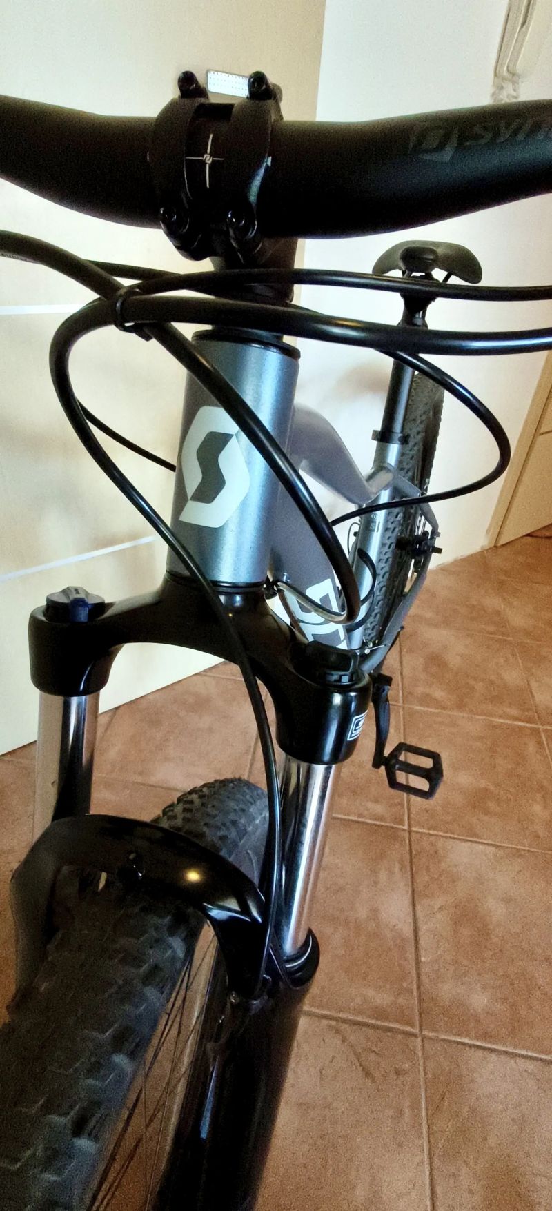 ✨SCOTT Contessa Active 40 (S) + helma SCOTT zdarma – skvělý stav✨