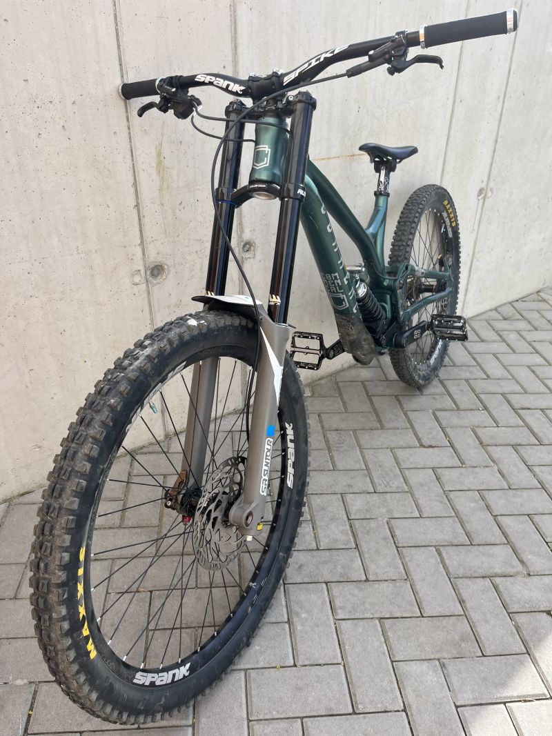 Commencal Supreme V4.5