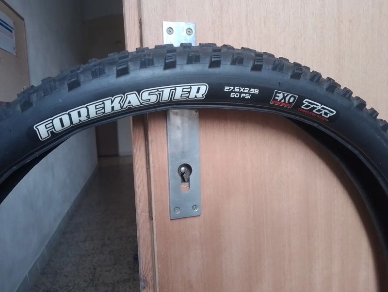 Maxxis Forekaster 27.5x2.35 kevlar 