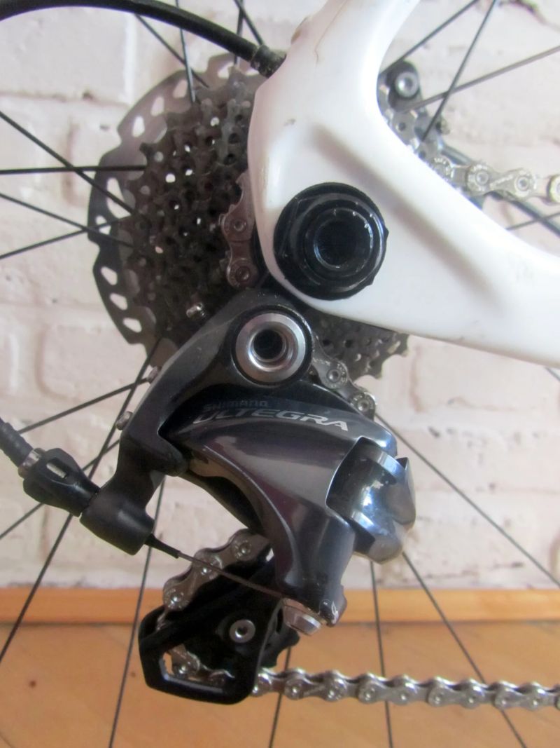 TREK DOMANE SIX na Shimano ULTEGRA, 58 cm. ZÁNOVNÍ. 1ROK ZÁRUKA. PC 90.000 Kč